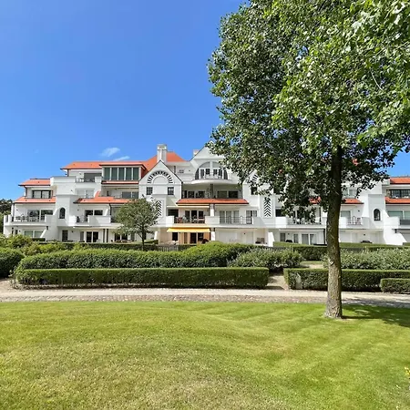 Apartment Luxury Tennis Gardens Zoute With Heated Swimming Pool At 200m From The With 2 Parking Places